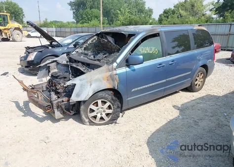 2012 Chrysler Town & Country Touring z USA, uszkodzony, nr VIN 2C4RC1BG4CR126418